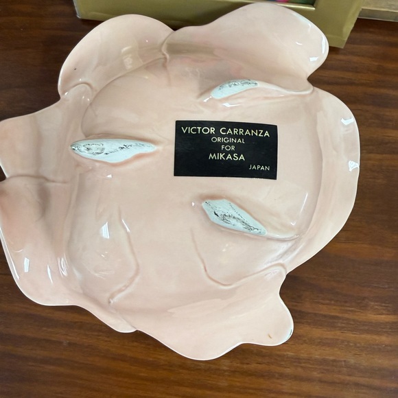 Victor Carranza Mikasa Floral Pink Flower-Shaped Ceramic Bowl Made in Japan - Picture 3 of 5